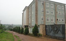 Stage 5 Hotel And Suites